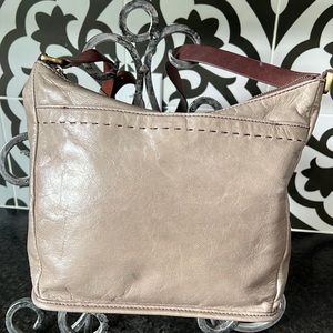 Great size crossbody or shoulder bag!